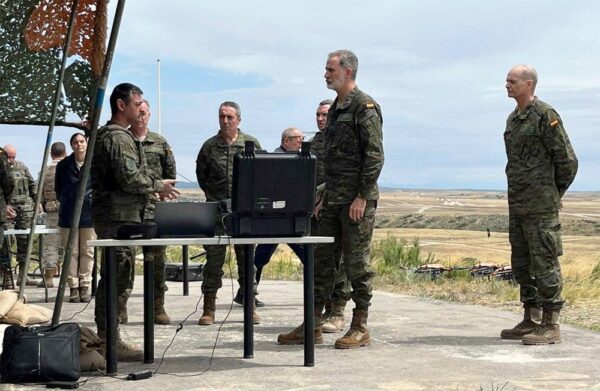 Noticias Militares - Su Majestad el Rey asiste al ejercicio 'Atlas 24'