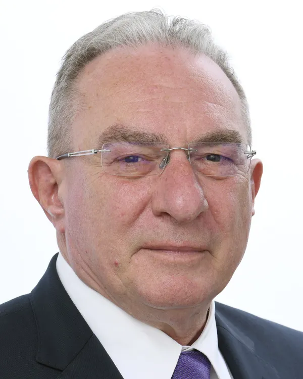 Ejercito de España - Las Nuevas Estrategias de Ciberdefensa en las Fuerzas Armadas Españolas: Innovaciones y Retos