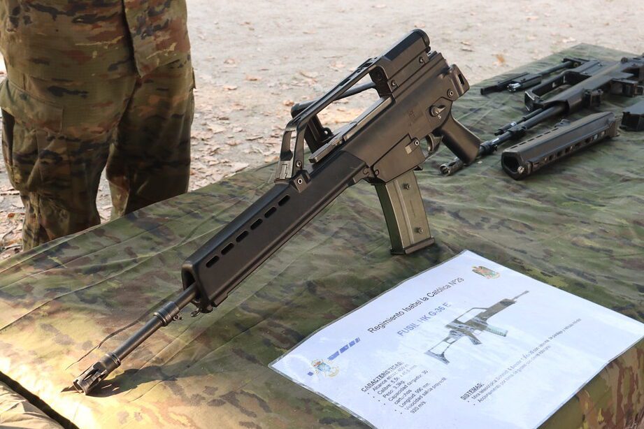 Ejercito de España - ¿Es obligatorio aprender a manejar armas en el Ejército Español? Todo lo que necesitas saber